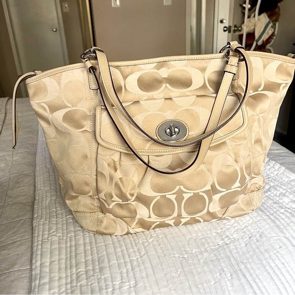 COACH Signature 'Leah' Canvas Tote Cream - Picture 1 of 9